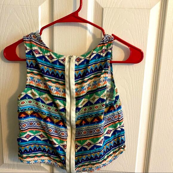 XXI Forever 21 Aztec Crop Top w/ Zipper Back Size Small - Picture 5 of 5